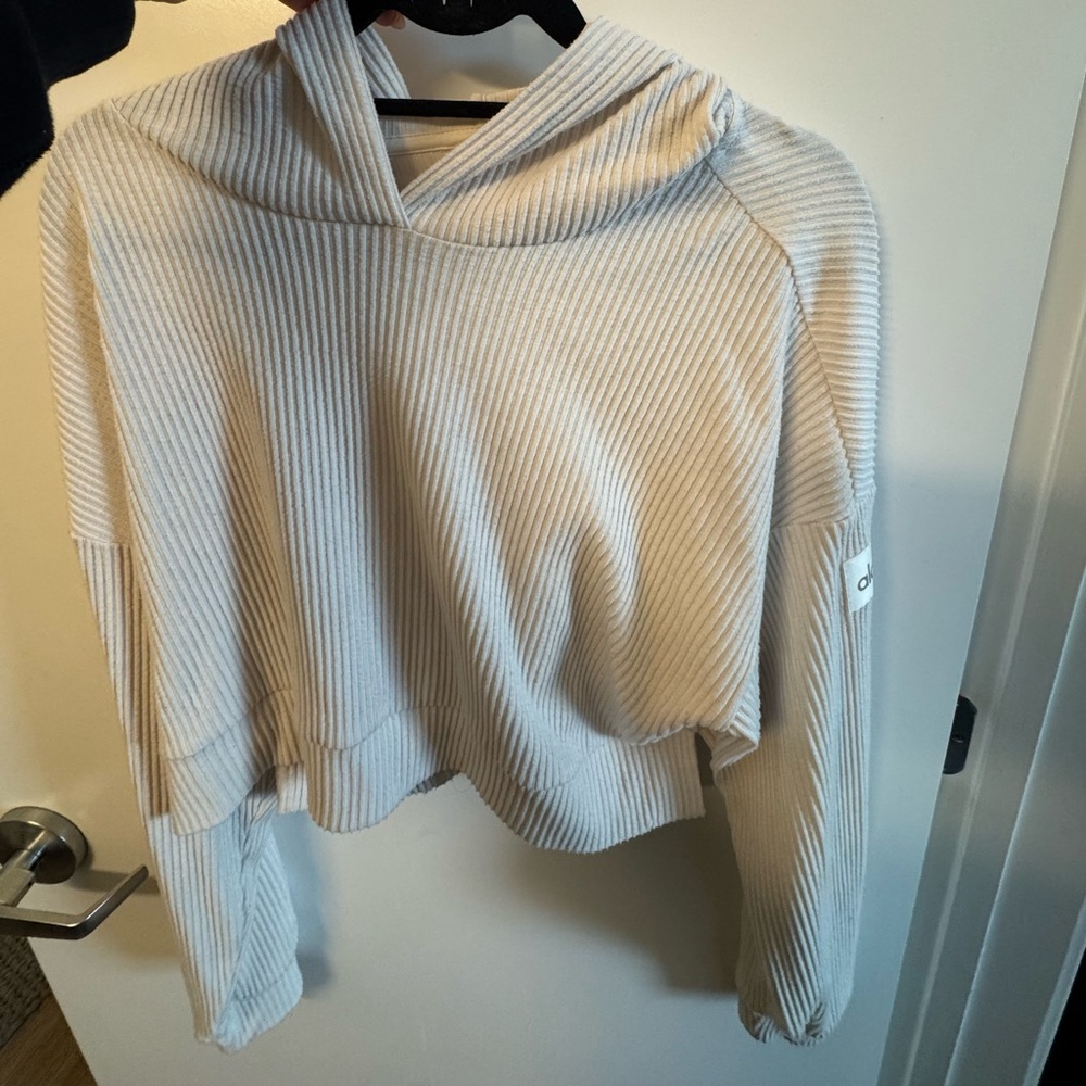 Alo sweatshirt